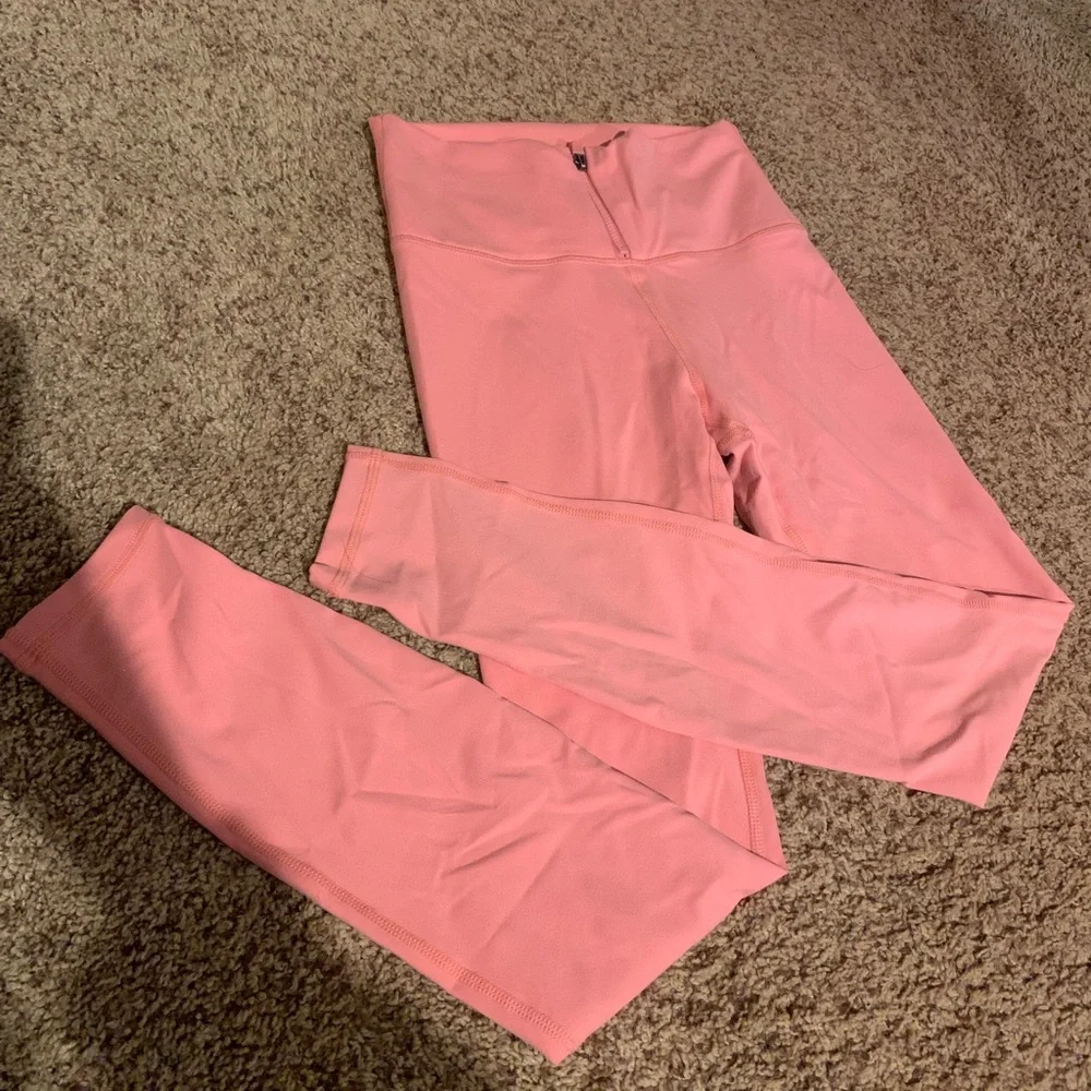 Fabletics Pink Leggings - Picture 3 of 4